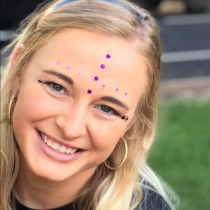 Meet your Posher, Louise